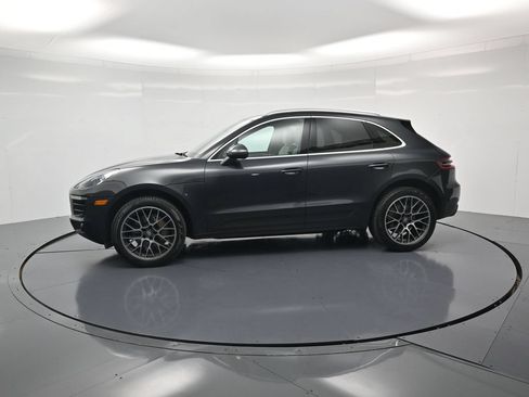 Certified 2018 Porsche Macan S AWD/4WD image 2