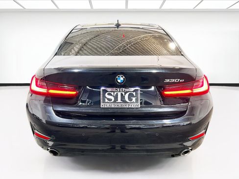 Used 2021 BMW 330e w/ Convenience Package image 3