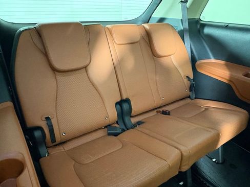 Used 2024 Kia Carnival SX Prestige FWD image 16