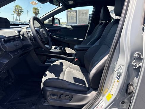 Used 2026 Toyota C-HR AWD/4WD image 13