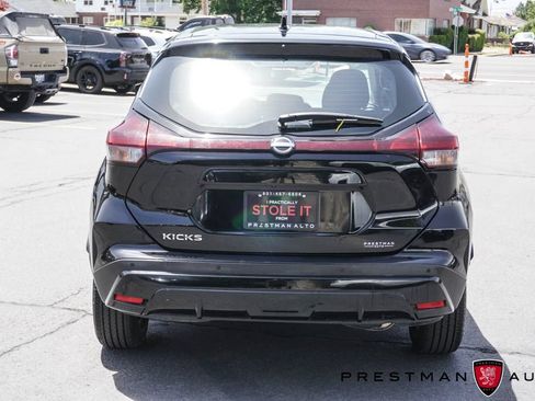 Used 2021 Nissan Kicks S FWD image 10