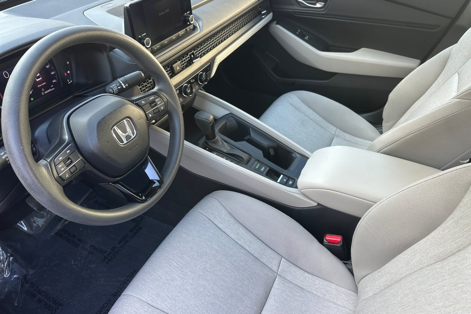 Used 2025 Honda Accord SE image 4
