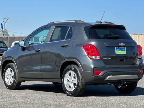 Used 2020 Chevrolet Trax LT AWD/4WD image 5