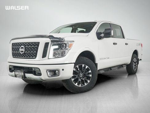 Used 2019 Nissan Titan PRO-4X w/ Pro-4x Convenience Package AWD/4WD image 1