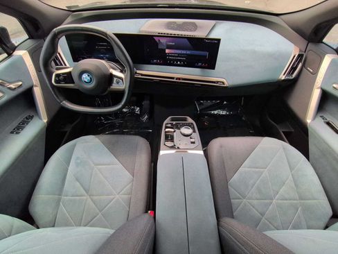 Used 2024 BMW iX xDrive50 w/ Premium Package AWD/4WD image 15