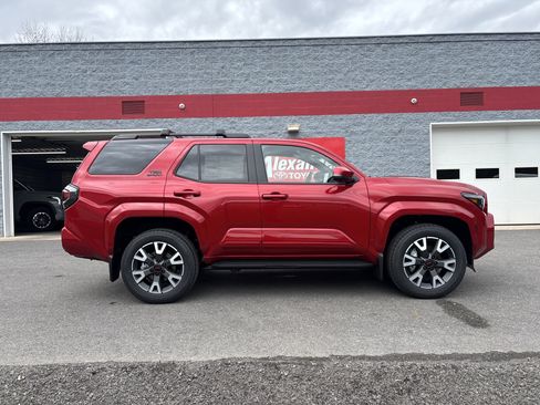 New 2026 Toyota 4Runner TRD Sport Premium AWD/4WD image 2