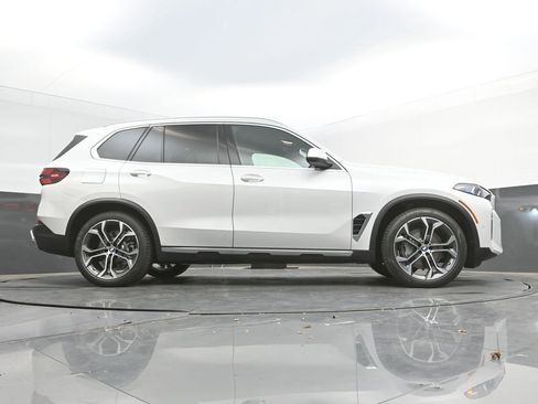 New 2026 BMW X5 xDrive50e AWD/4WD image 47