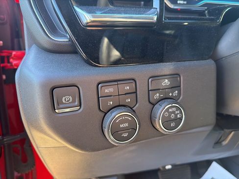 Used 2024 Chevrolet Silverado 1500 LT Trail Boss w/ Convenience Package II image 14