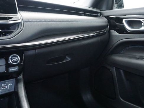 New 2026 Jeep Compass Latitude AWD/4WD image 32