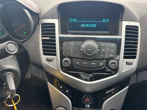 Used 2011 Chevrolet Cruze LT FWD image 13