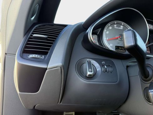 Used 2011 Audi R8 V8 image 50