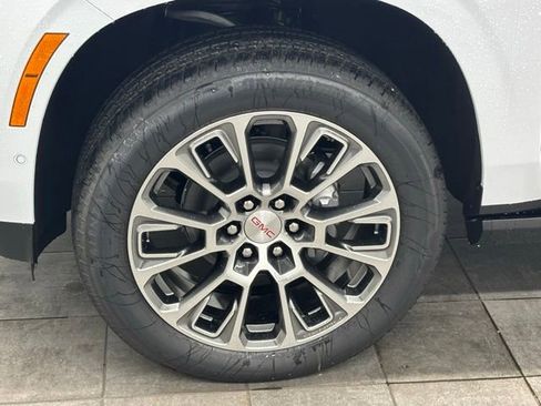 New 2026 GMC Yukon Denali AWD/4WD image 6