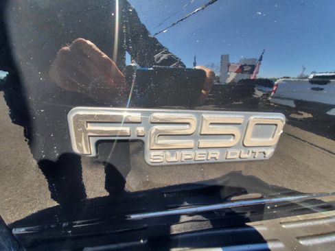 Used 2005 Ford F250 XL image 24
