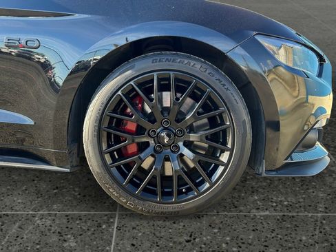 Used 2017 Ford Mustang GT Premium w/ GT Performance Package image 9