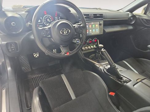 Used 2024 Toyota GR86 Premium RWD image 14