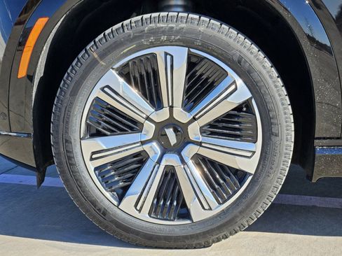 New 2025 Cadillac Escalade IQ Luxury 2 image 9