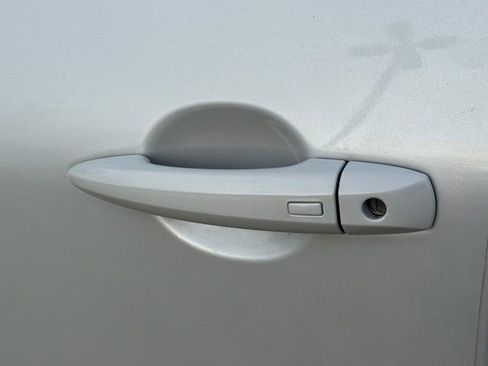 Certified 2025 Nissan Rogue SV image 13