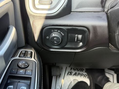 Used 2023 RAM 2500 Big Horn w/ Level 1 Equipment Group image 18