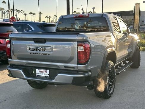 New 2026 GMC Canyon Elevation w/ LPO, Black Badging Package image 4