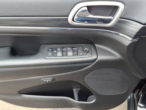 Certified 2020 Jeep Grand Cherokee Limited image 18