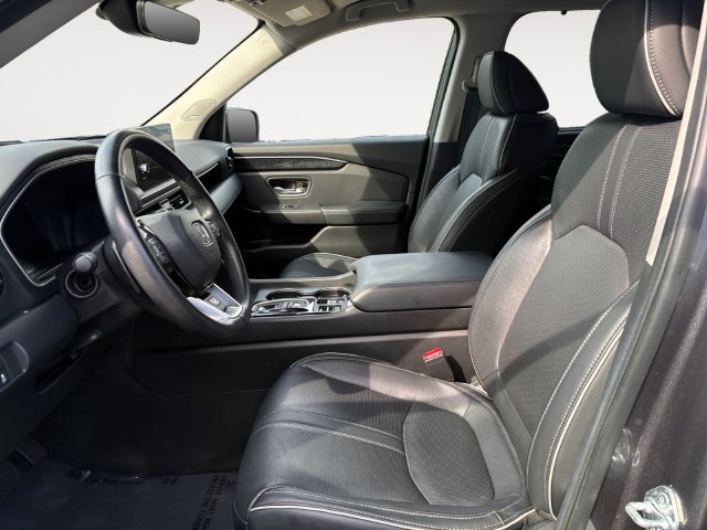 Used 2025 Honda Pilot Elite image 9