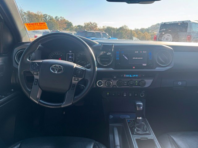 Used 2018 Toyota Tacoma TRD Sport AWD/4WD image 14