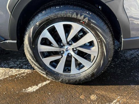 Certified 2025 Subaru Outback Premium w/ Popular Package #1A image 9