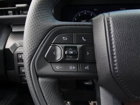 Used 2025 Toyota Tacoma TRD Pro AWD/4WD image 37