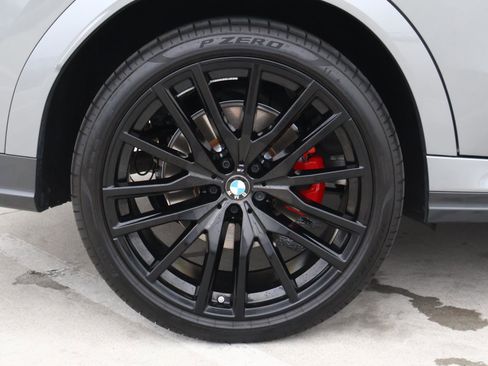 Used 2025 BMW X6 xDrive40i w/ Executive Package image 9
