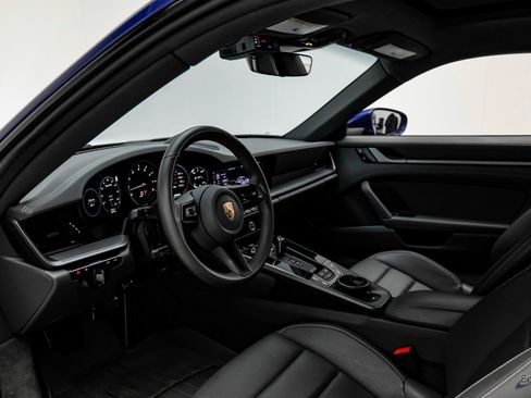 Used 2020 Porsche 911 Carrera 4S image 28