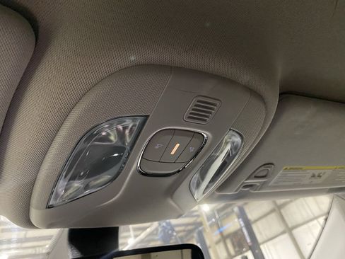 Used 2018 Jeep Compass Limited w/ Navigation Group AWD/4WD image 15