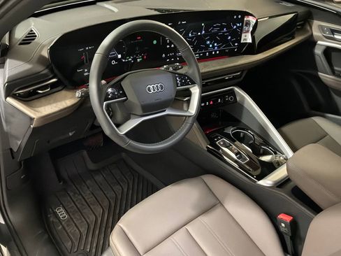 New 2025 Audi Q5 Premium image 17