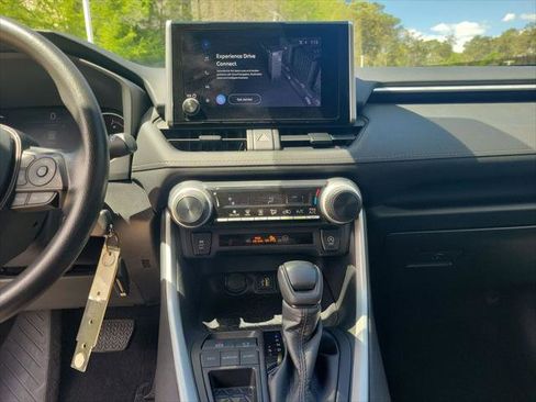 Certified 2024 Toyota RAV4 LE FWD image 21