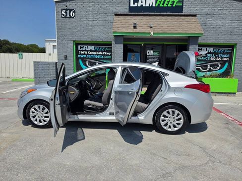 Used 2013 Hyundai Elantra GLS FWD image 32