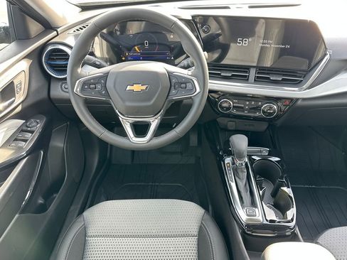 New 2026 Chevrolet Trax LT image 16