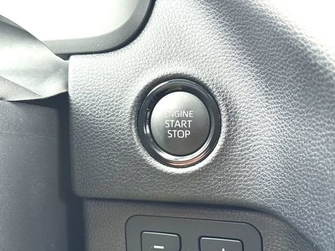 Used 2025 Toyota Tundra SR5 AWD/4WD image 16