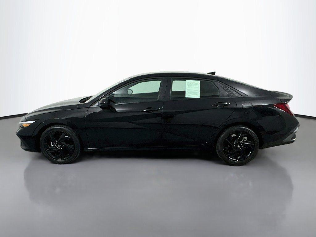Certified 2026 Hyundai Elantra Sport FWD image 8