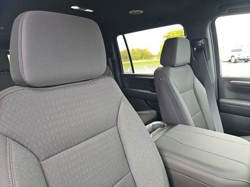 New 2026 Chevrolet Suburban LS image 31