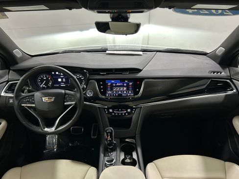 Used 2024 Cadillac XT6 Sport w/ Technology Package AWD/4WD image 14