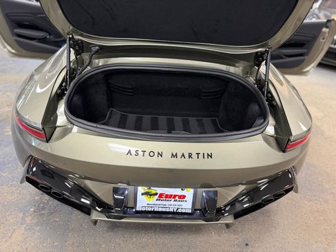 Used 2023 Aston Martin V8 Vantage Roadster image 39
