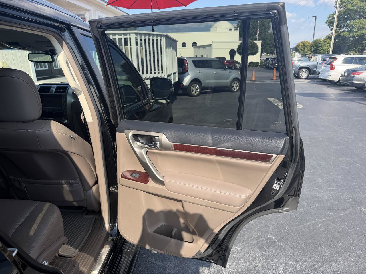 Used 2019 Lexus GX 460 Premium AWD/4WD image 24