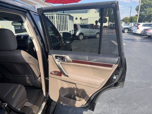 Used 2019 Lexus GX 460 Premium AWD/4WD image 24