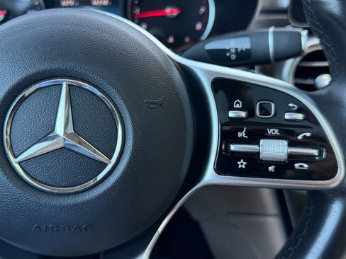 Used 2021 Mercedes-Benz GLC 300 4MATIC image 24