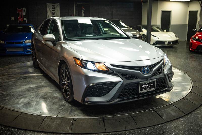 Used 2024 Toyota Camry SE FWD image 5