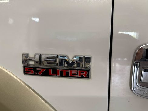Used 2014 RAM 1500 Laramie Longhorn w/ Convenience Group AWD/4WD image 95