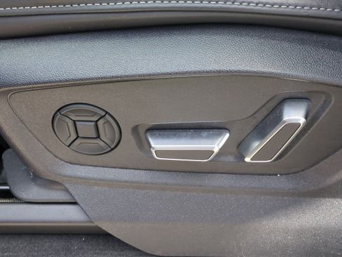 Used 2025 Audi SQ7 Premium Plus w/ Executive Package image 21