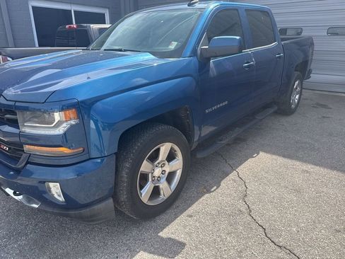 Used 2018 Chevrolet Silverado 1500 LT w/ All Star Edition image 3