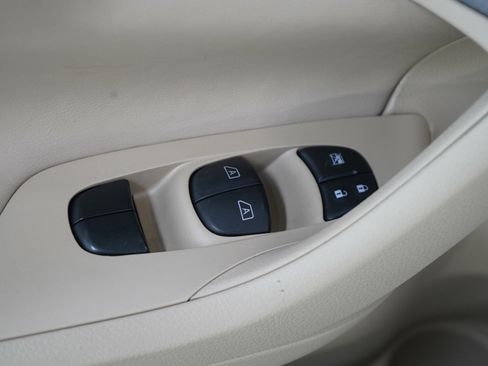 Used 2013 Nissan Altima 2.5 SL w/ Technology Pkg image 20