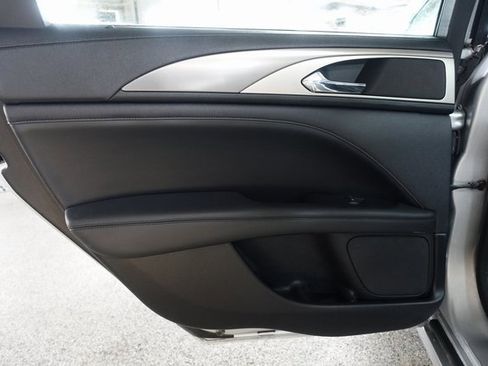 Used 2018 Lincoln MKZ Premiere image 18