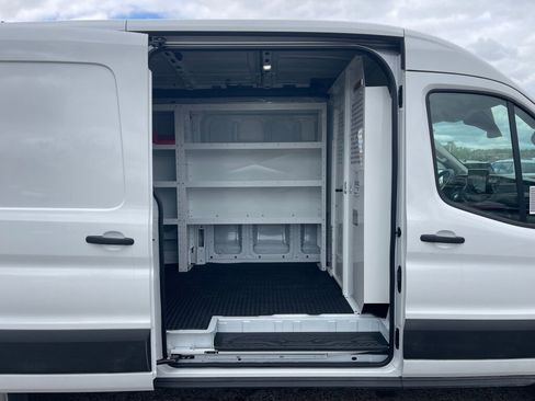 New 2026 Ford Transit 250 148 Medium Roof RWD image 29